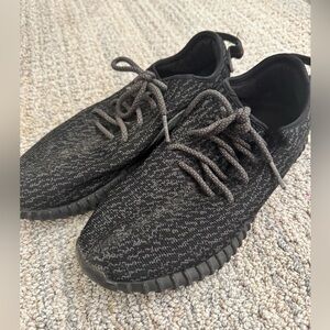 Adidas Yeezy Boost 350 - Pirate Black